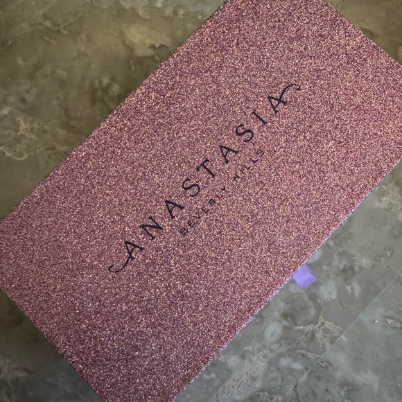 Anastasia Beverly Hills Glitter Box - Picture 5 of 5